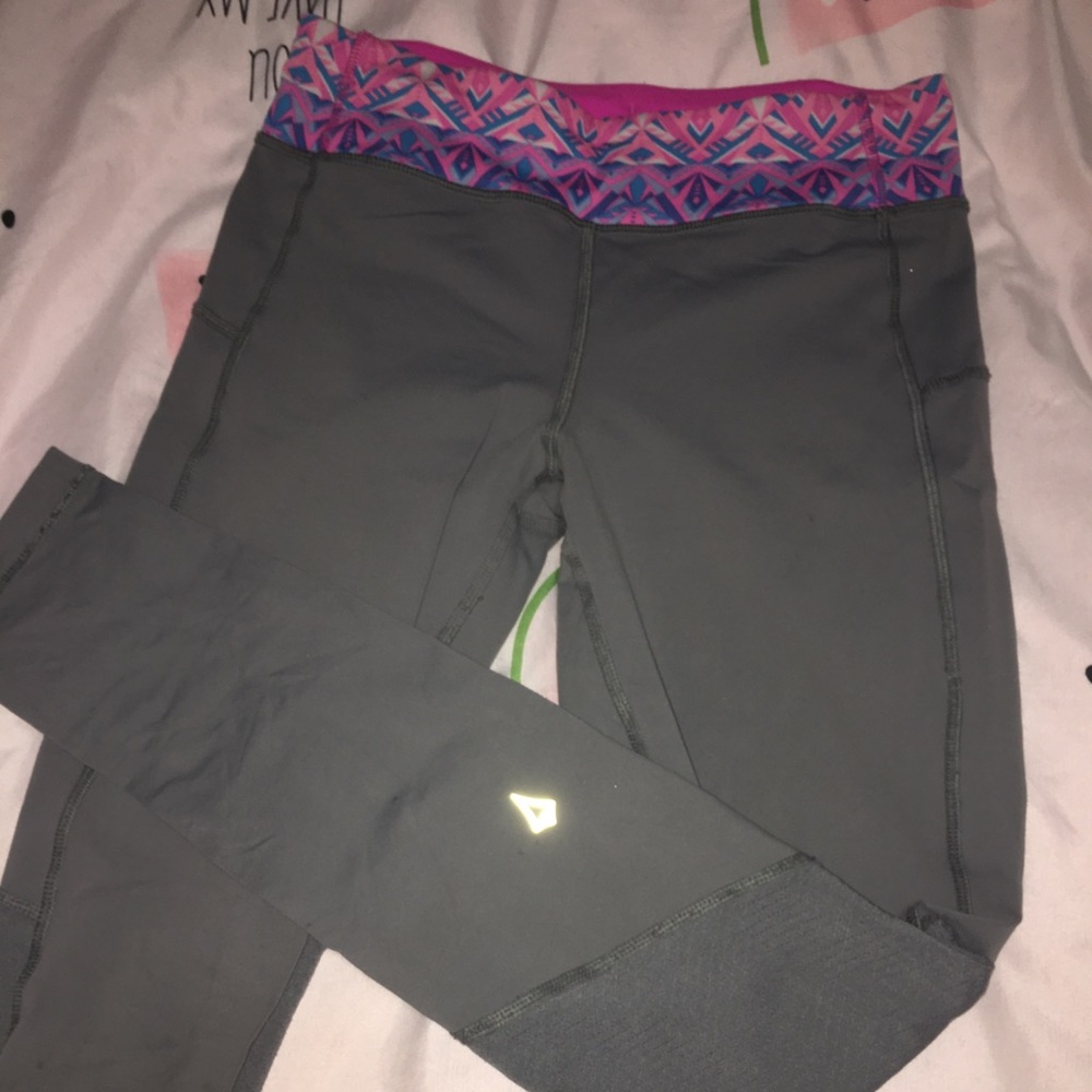 Grey ivivva leggings